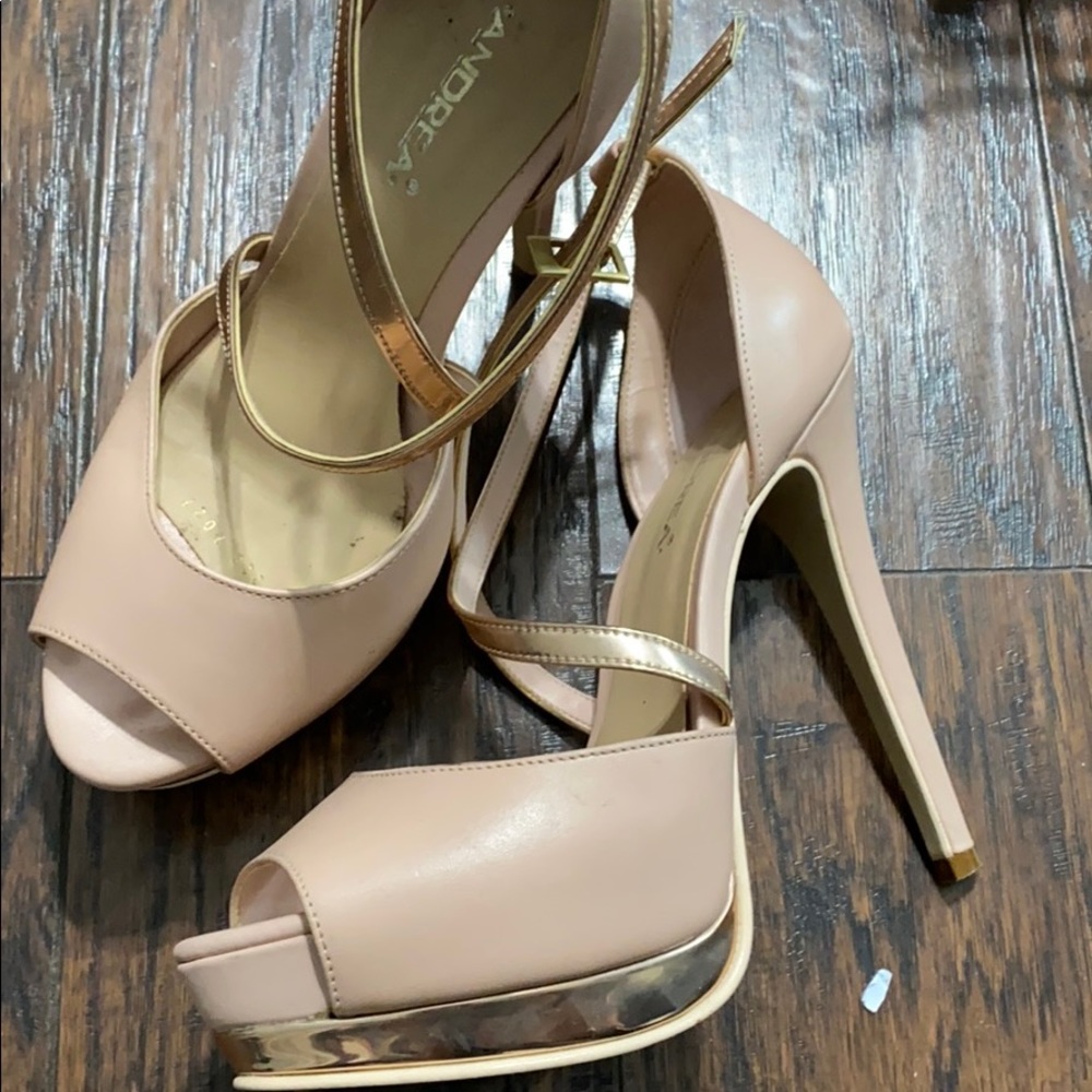 Heels - Picture 2 of 2